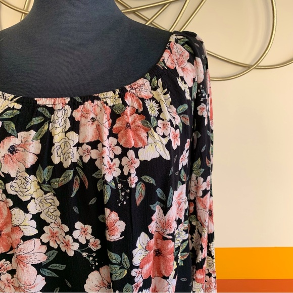 billabong MI AMORE floral blouse . - Picture 1 of 3